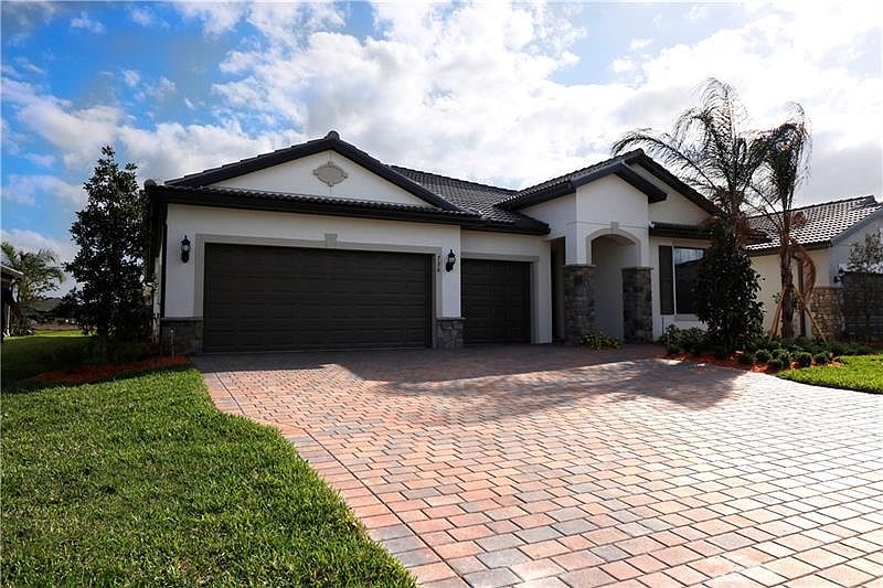 1st image of 736 SE Boboli Way