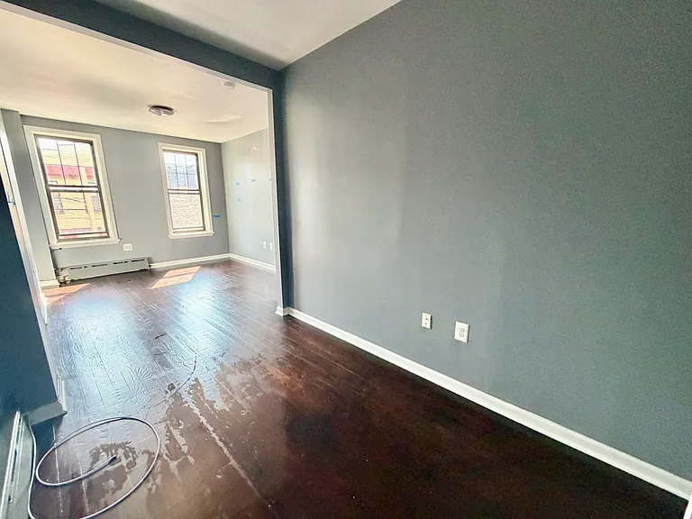 507 Woodward Ave #2R — Photo 5