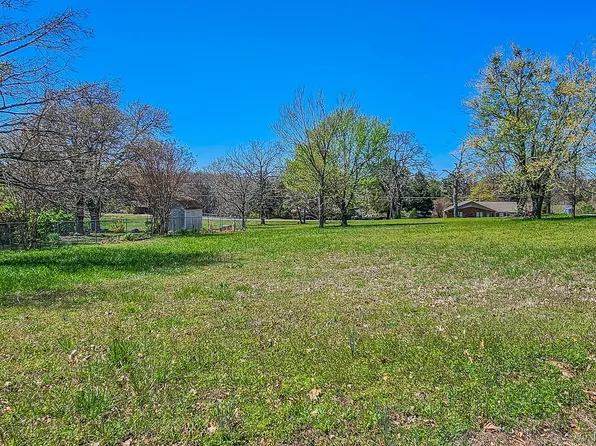 68 McGill Dr, Eufaula, OK 74432