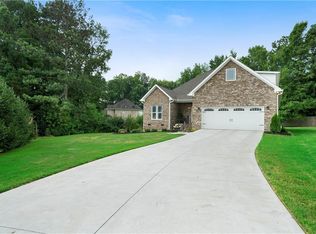 1915 Tara Pl, Dalton, GA 30720