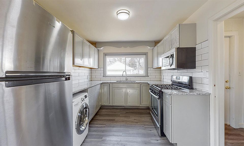 29221 Senator St, photo 11