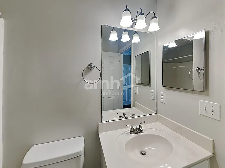 8836 Laurel Run Dr — Photo 16