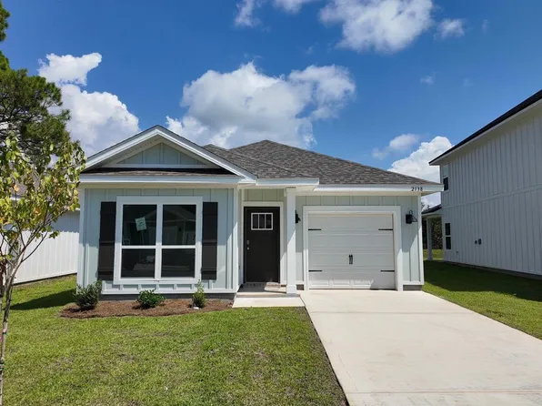2138 Aqua St, Gulf Breeze, FL 32563