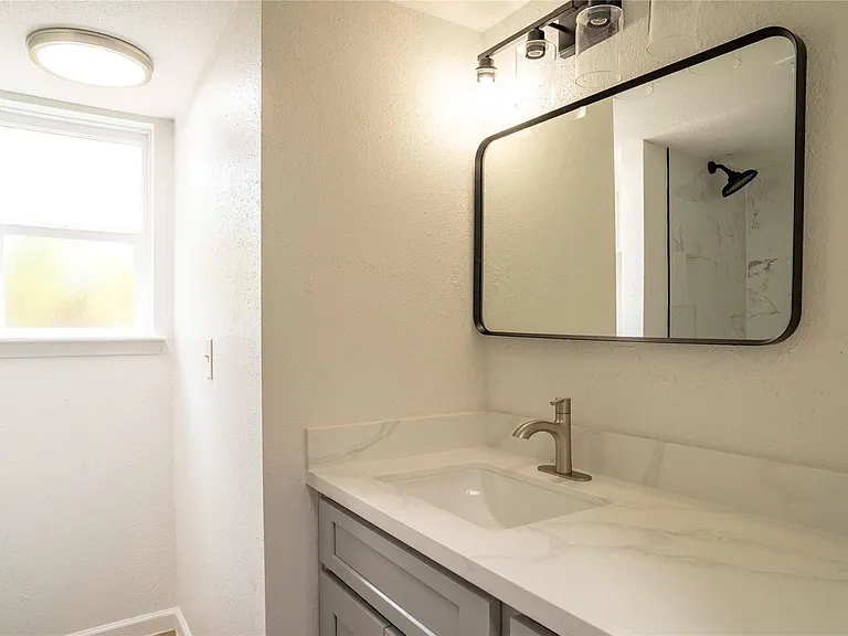 9214 Woodland Oaks Dr — Photo 10