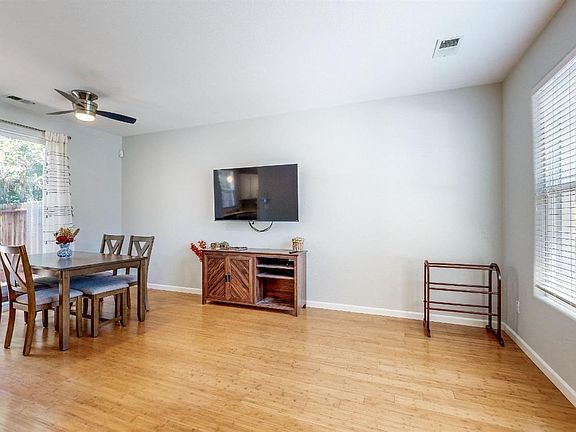 5th image of 1593 Pinebrook Place