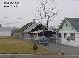 715 W 5th St, Grandview, WA