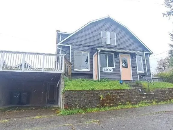 1207 8th St, Bremerton, WA 98337
