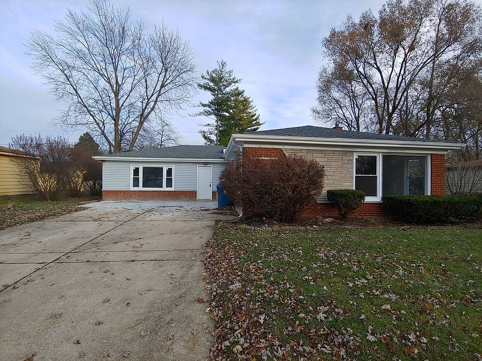 1st image of 16053 University Ave