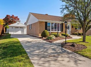 1310 Orchard Dr, Manitowoc, WI 54220