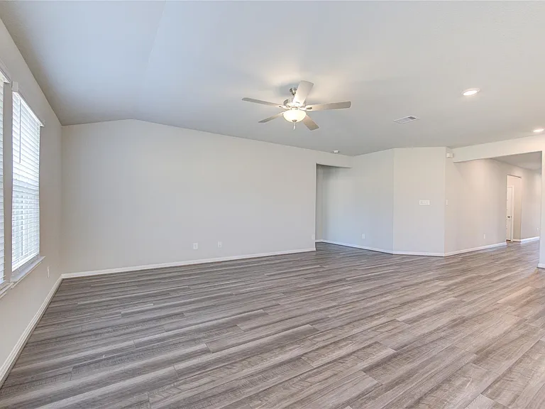 21514 Pachino Ln — Photo 19