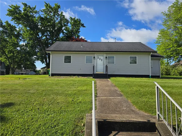 142 Delaware Dr, Butler, PA 16001