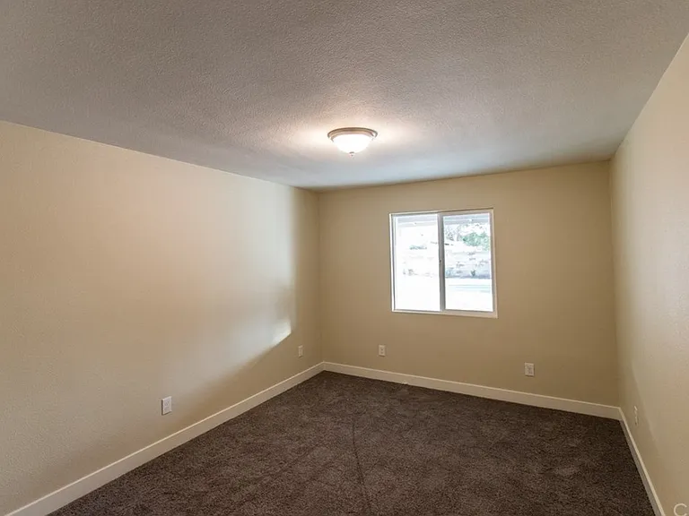 152 E Shady Grove Dr — Photo 17