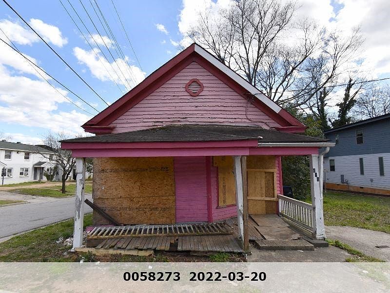 2nd image of 416 Bragg St