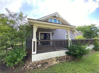 3710 Cavitt Ave, Bryan, TX 77801