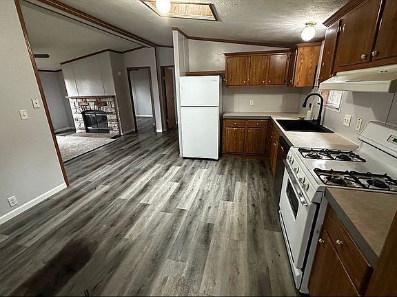 4th image of 3438 Highline Rd