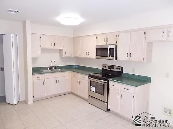 5th image of 1594 E C St