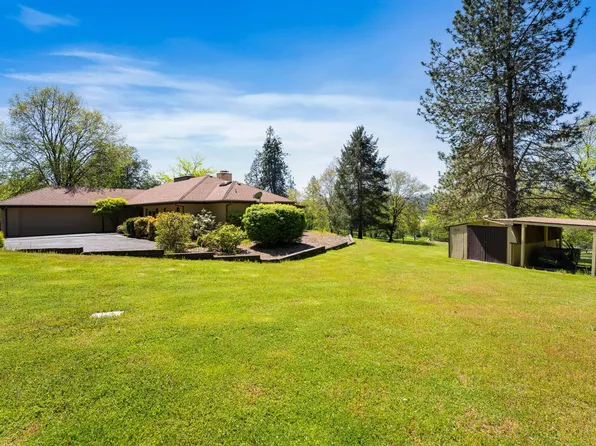 254 El Camino Way, Grants Pass, OR 97526