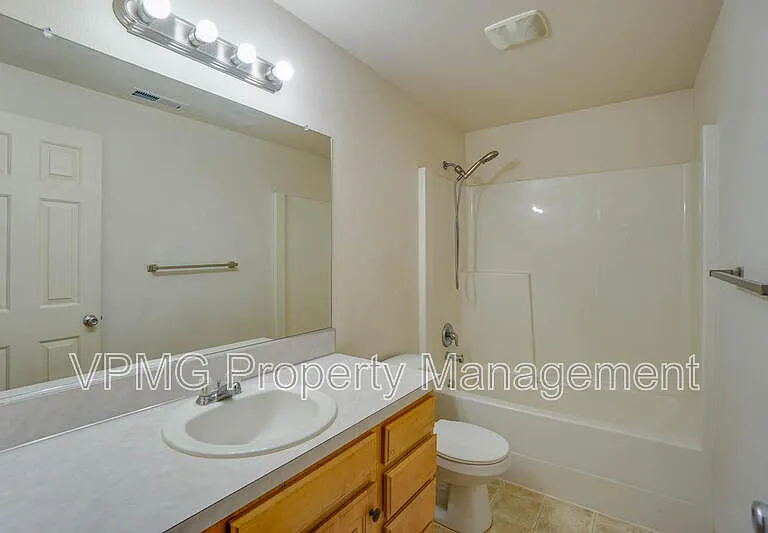 8907 NE 84th St — Photo 18