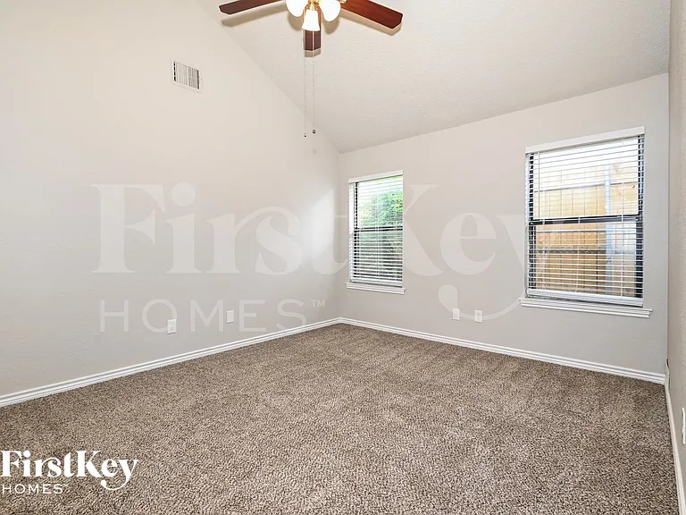 4022 Rustic Trl — Photo 8