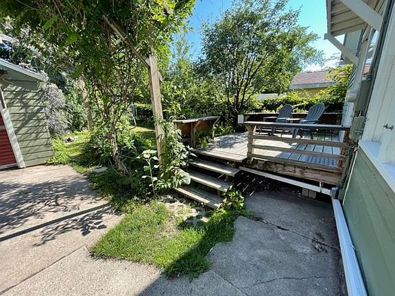 3rd image of 426 Superior Ave