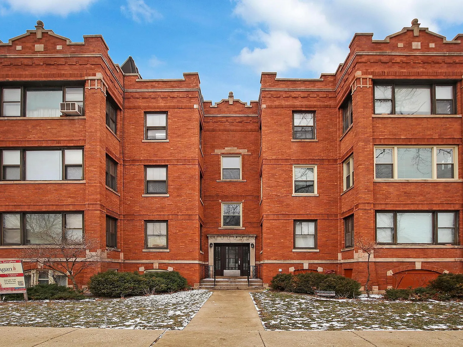 3400-04 N. Springfield/3906-08 W. Roscoe — Photo 1