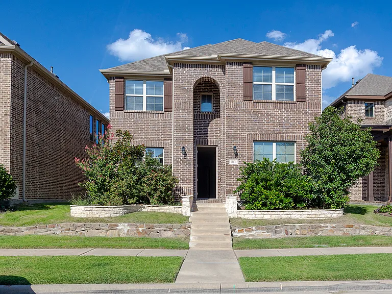 5313 Basham Ln — Photo 1