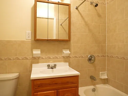 Rented by Bohemia Realty Group | media 12