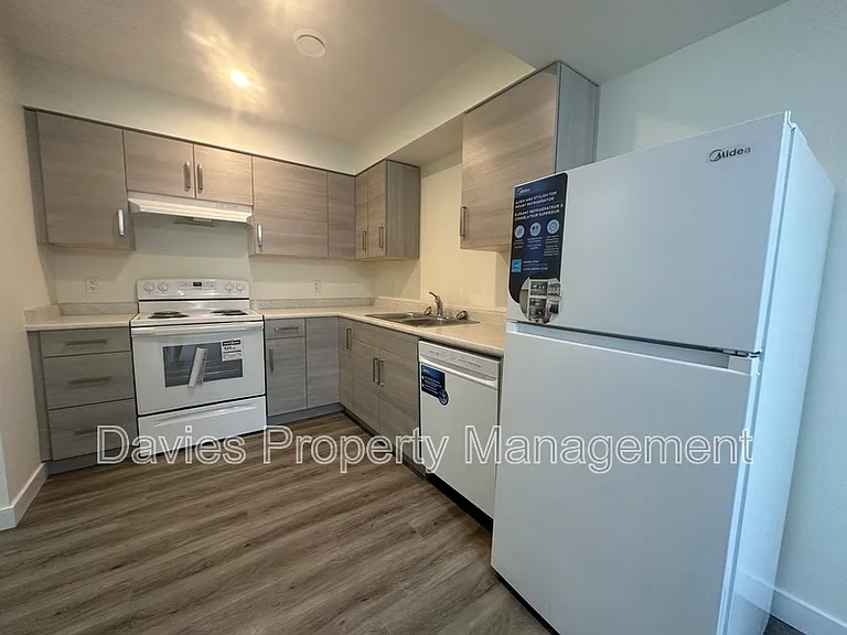 11903 93rd St NW #B — Photo 5