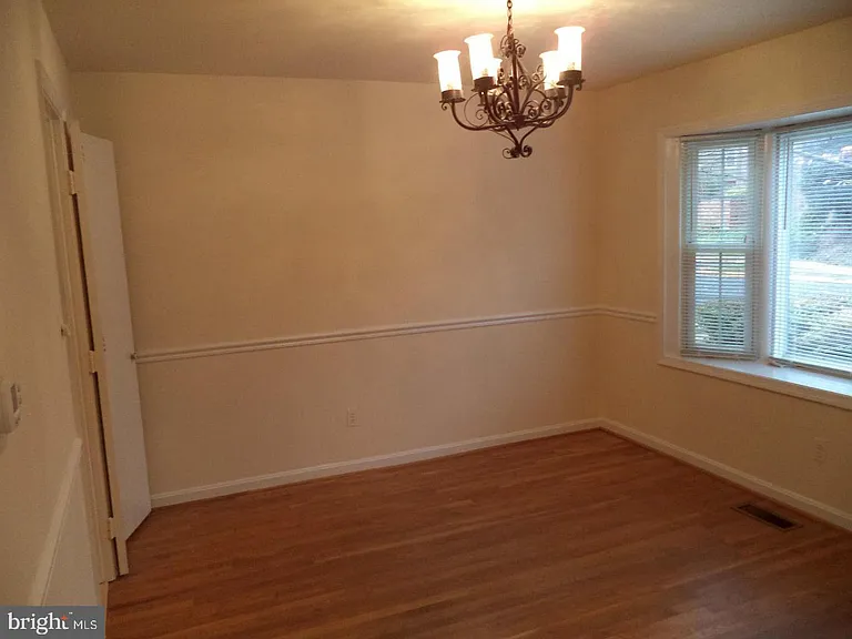 7027 Alicent Pl — Photo 3