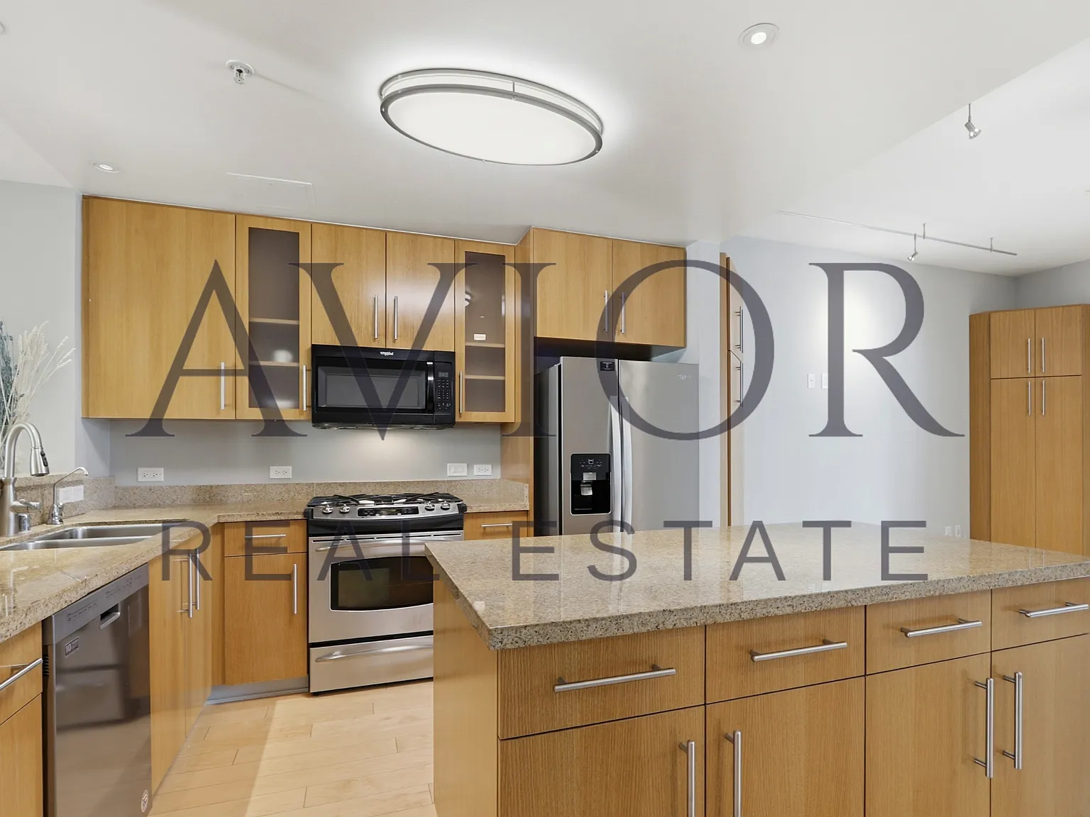 3 bed, 2078 sqft, $4,500 — Photo 2