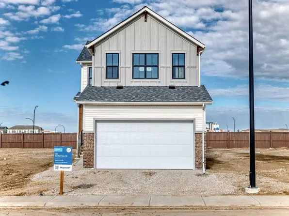 130 E Bartlett Row SE, Calgary, AB T3S 0X8