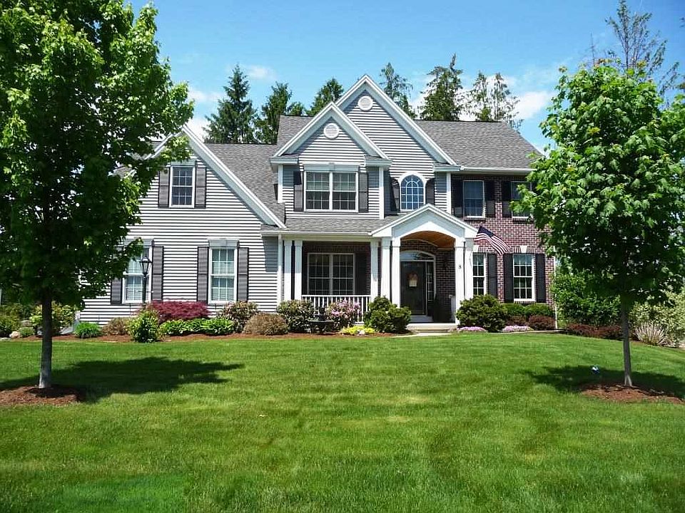 1st image of 8 Fairview Ln