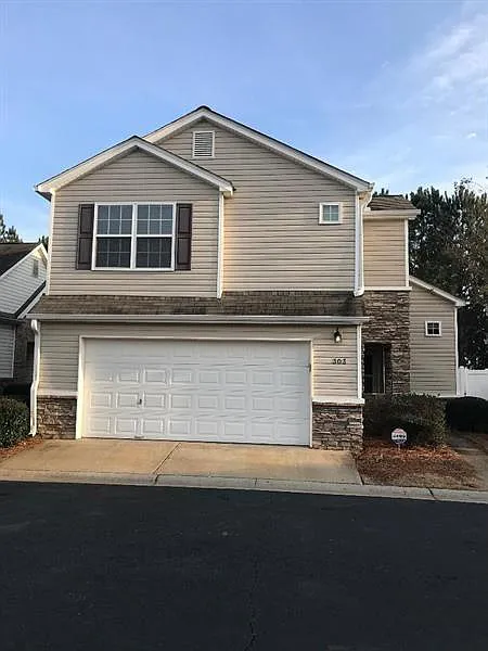 303 Hiawassee Dr