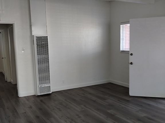 5th image of 22320 Devlin Ave #1