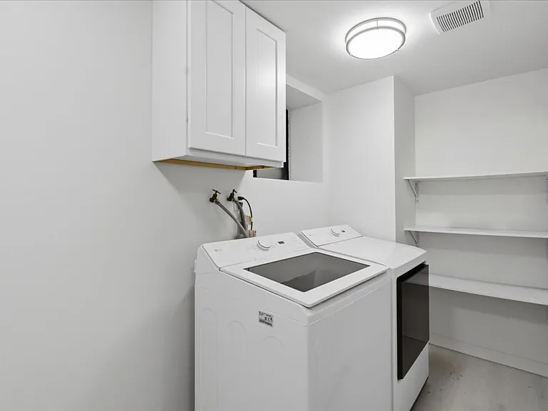 12017 NE 68th Pl — Photo 19