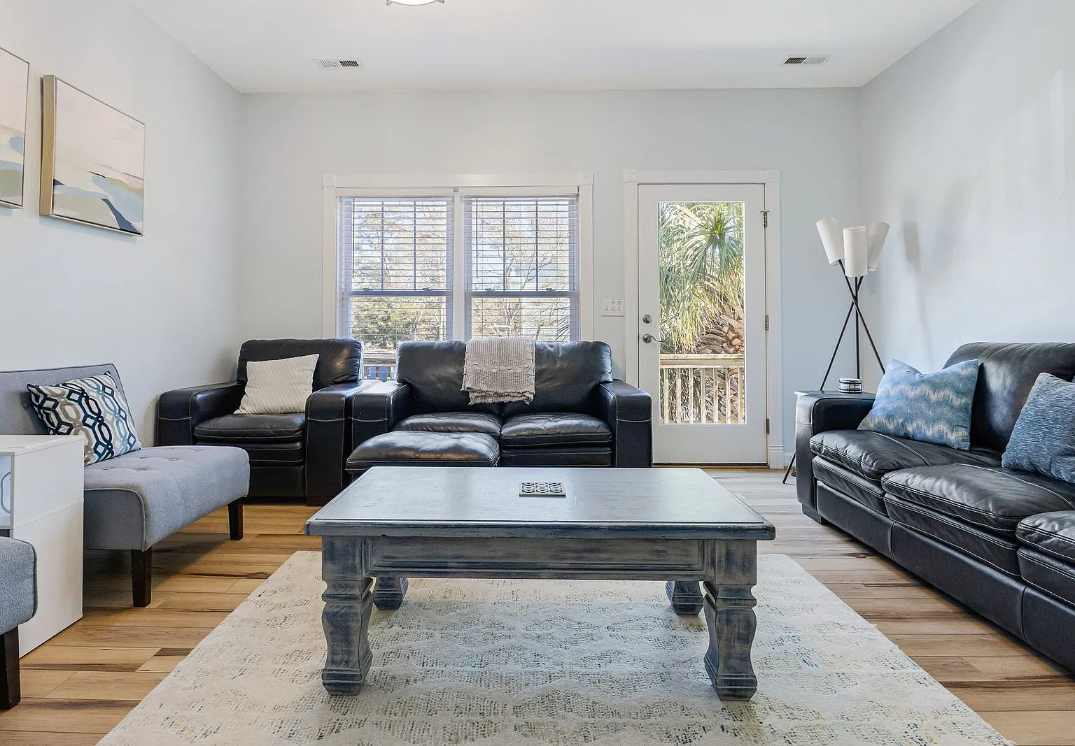 4 bed, 3.5 bath, 2240 sqft, $2,183 — Photo 4