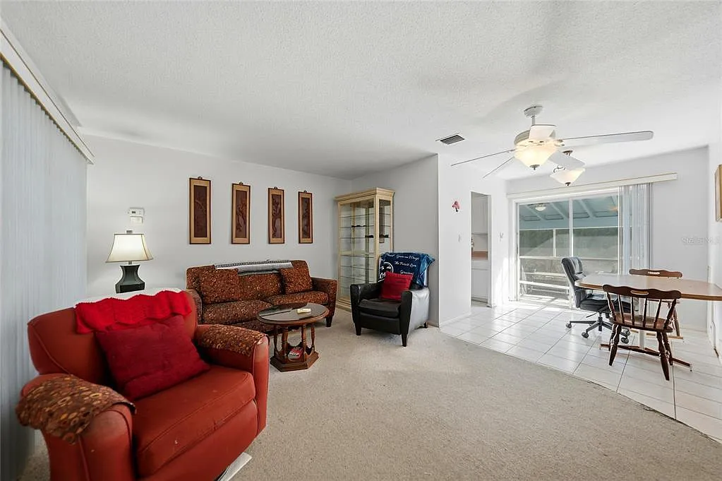 2 bed, 836 sqft, $1,400 — Photo 3