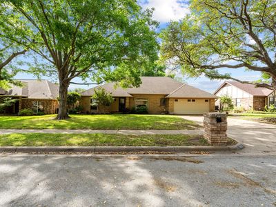 10161 Stoneleigh Dr, Benbrook, TX, 76126