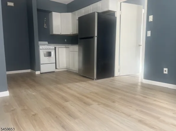 113 Main St, Hackettstown, NJ 07840