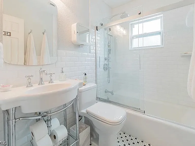 424 Wiltshire Rd — Photo 4