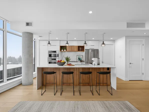 14105 W Block Dr NW #504, Edmonton, AB T5N 0P8