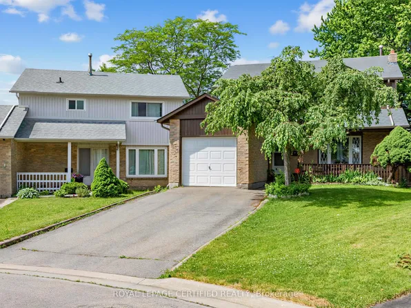 22 Borden Hill Ct, Brampton, ON L6S 3K7