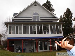 6416 Bullard Rd, Fenton, MI 48430