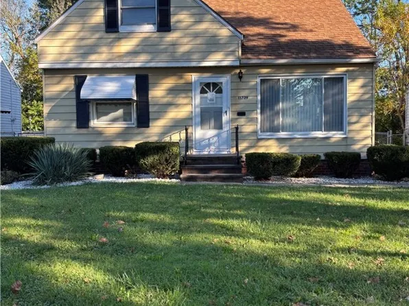 13709 Oak Park Blvd, Garfield Heights, OH 44125