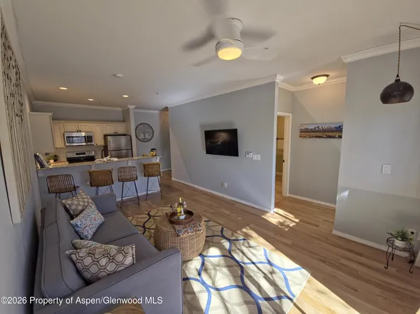 1400 E Valley Rd Unit 212, Basalt, CO 81621