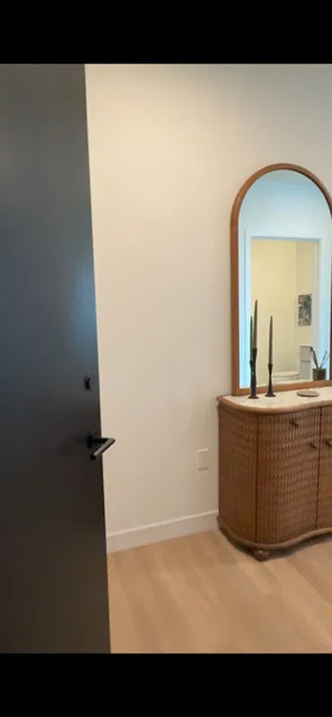 2 bed, 1.0 bath, 890 sqft, $3,170 — Photo 2