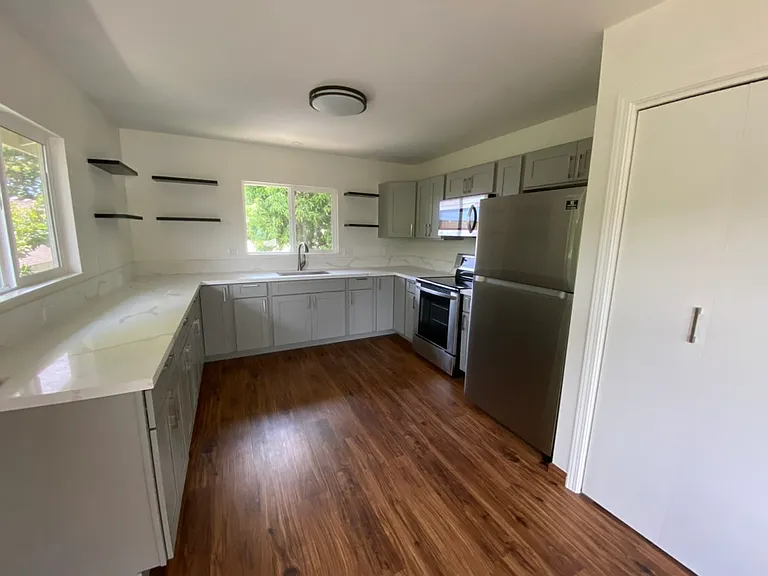 2205A McKinley St #A — Photo 7