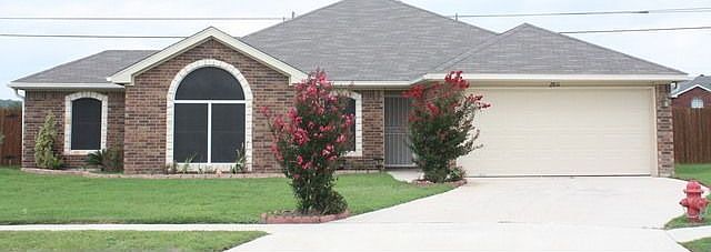 1st image of 2911 Markos Dr