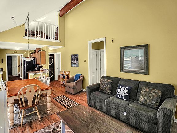 5th image of 5035 E Belle Cir