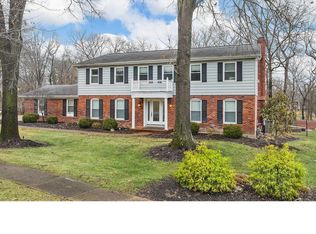 1814 Armstead Dr, Saint Louis, MO 63131